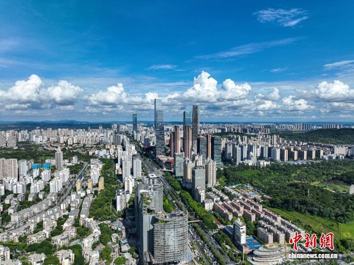 南宁东盟商务区城市天际线航拍